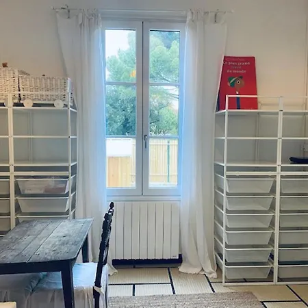 Сasa de vacaciones Constantine A 2 Pas Du Port De Boyardville *