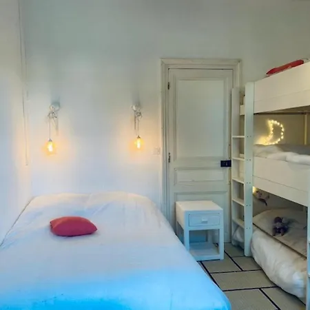 Nyaraló Constantine A 2 Pas Du Port De Boyardville