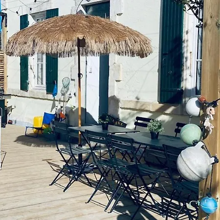 Constantine A 2 Pas Du Port De Boyardville Holiday home *